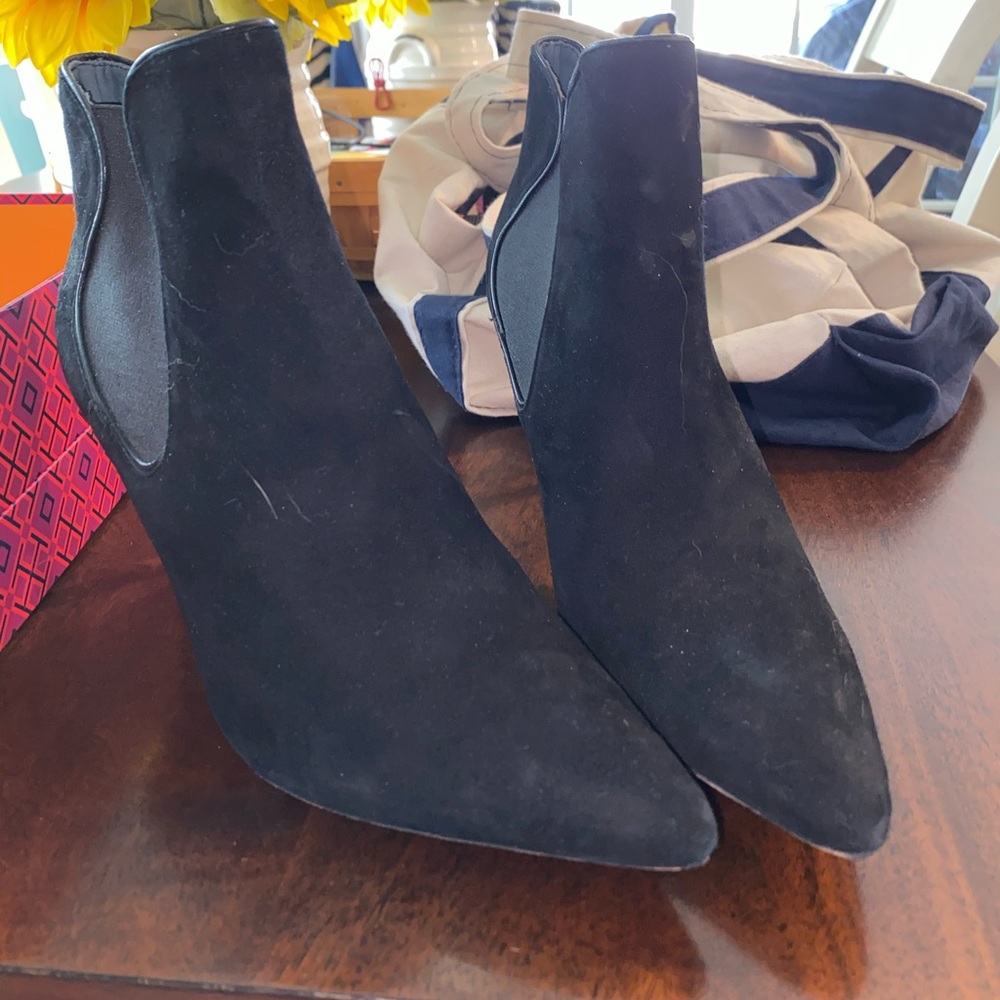 Tory Burch heeled black booties